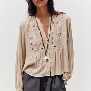 NWT ZARA SHORT EMBROIDERED EYELET BLOUSE Sand Size S